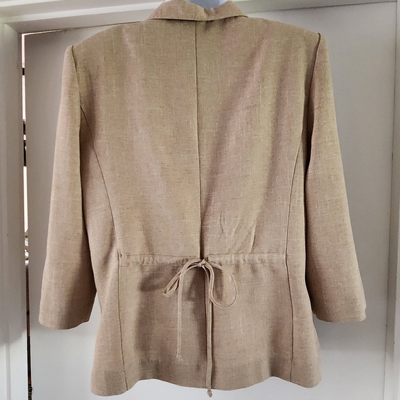 Jemma Set of two- Jacket and Skirt - Picture 3 of 14